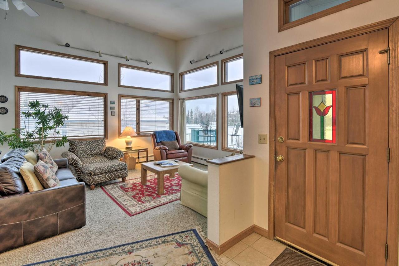 Spacious Family Home With Deck And Million-Dollar View Анкъридж Екстериор снимка